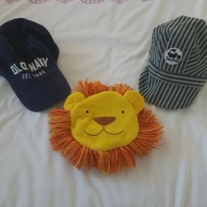 Toddlers hat bundle.